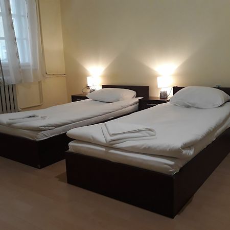 Guest Rooms Heart Of 소피아 외부 사진